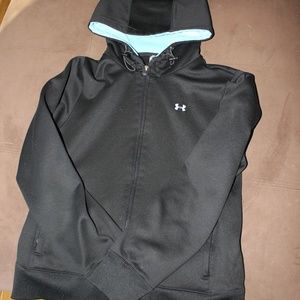 Woman's Under Armour Sweatshirt